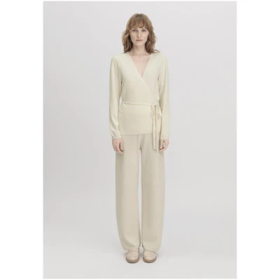 hessnatur Damen Strickjacke Regular aus weicher Schurwolle mit Kaschmir - weiß - Größe 36