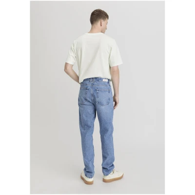 hessnatur Herren Jeans MADS Relaxed Tapered aus Bio-Denim - blau - Größe 32/32