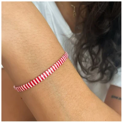 juni Perlenarmband Coco im Breton Stil - gestreift - in rot oder blau