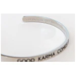 Divasya Armreif mit Gravur | Silber | Good Karma comes back
