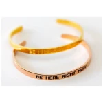 Divasya Armreif mit Gravur | rosé vergoldet | Be here right now