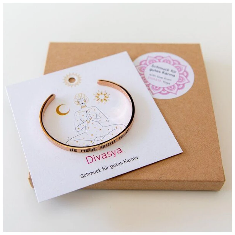 Divasya Armreif mit Gravur | rosé vergoldet | Be here right now