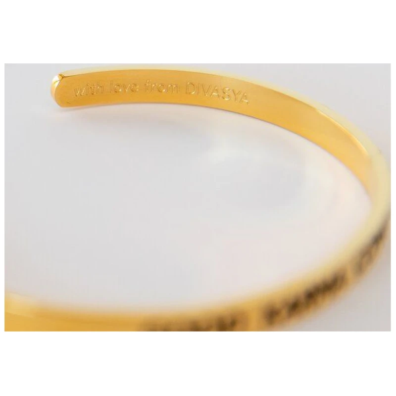 Divasya Armreif mit Gravur | vergoldet | Good Karma comes back