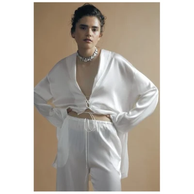 IVA RYCH Bluse aus Seide in Pyjama-Stil I Deadstock