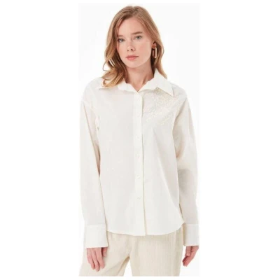 ORGANICATION Bluse aus Bio-Baumwolle und Leinen mit Bestickung