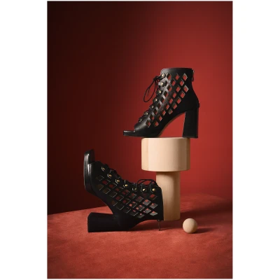 AGAZI Damen vegan Sandalen Dance Your Way Cut Out Block Heel Schwarz