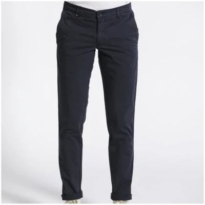 Chino Slim Fit Modell: Lasse