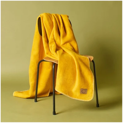 Kuscheldecke Anna Cuddle (Ockergelb)
