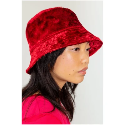 MAHLA Damen vegan Bucket Hat Rubinrot