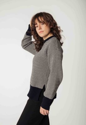 MELA Damen vegan Strickpullover Jacquard Faiza Schwarz / Cremefarbenes FischgrÃ¤tenmuster