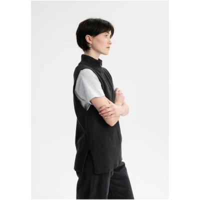 MELA Damen vegan Strickweste Mit Rollkragen Gamini Schwarz