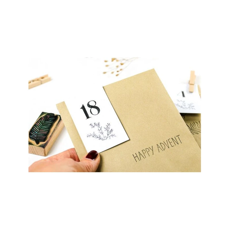 STUDIO KARAMELO Adventskalender Zahlen Anhänger | floral | Recyclingpapier