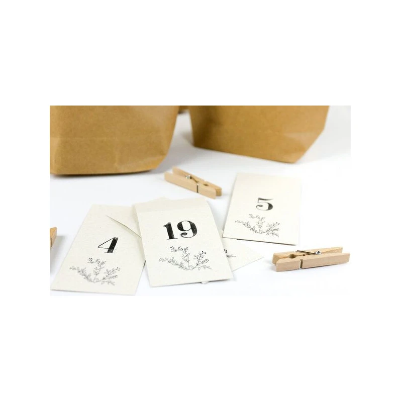 STUDIO KARAMELO DIY Adventskalender Set zum Basteln & Befüllen