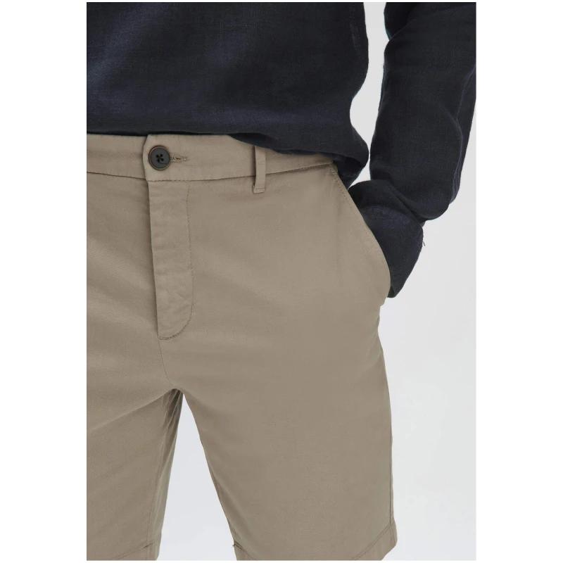 hessnatur Herren Chino Shorts Relaxed aus Bio-Baumwolle - braun - Größe 32