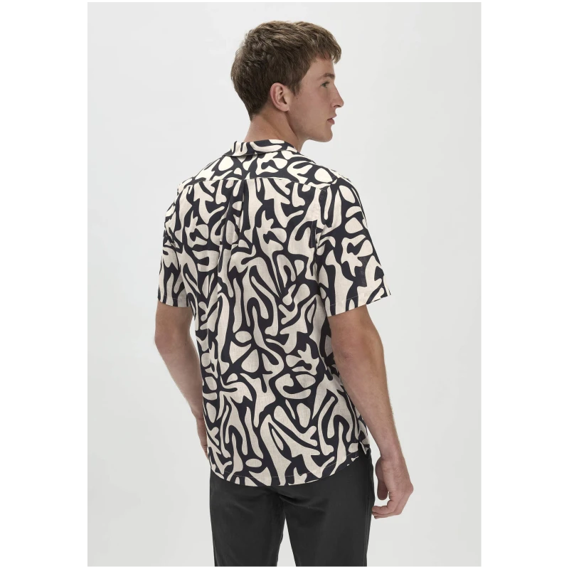 hessnatur Herren Resort Hemd Kurzarm Regular aus Bio-Baumwolle mit Leinen - schwarz - Größe XL (43/44)