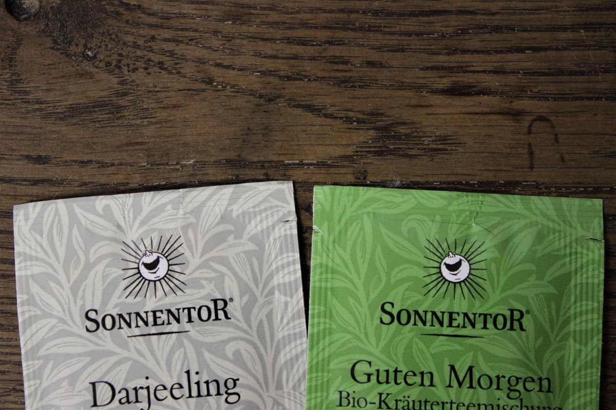 Sonnentor Teebeutel-Verpackung. Sorten Darjeeling und Guten Morgen Kräutertee