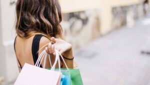 Shoppen als Freizeitvertreib - Wie Konsumpsychologie uns zum kaufen verleitet